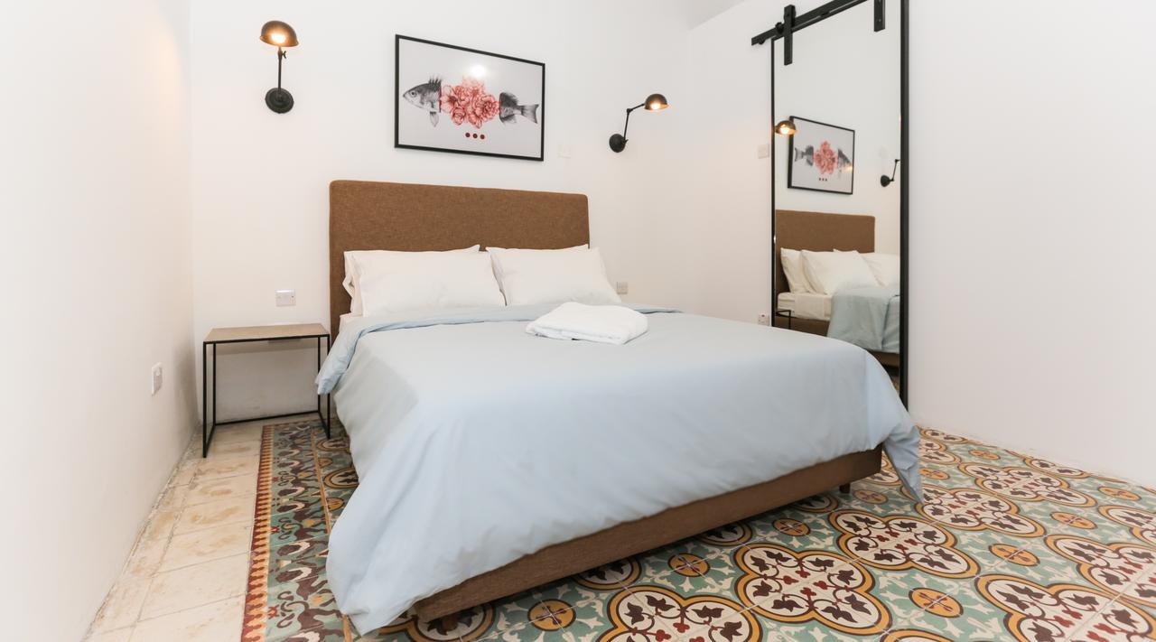 Double Room with Private Bathroom,661624329:JPEG